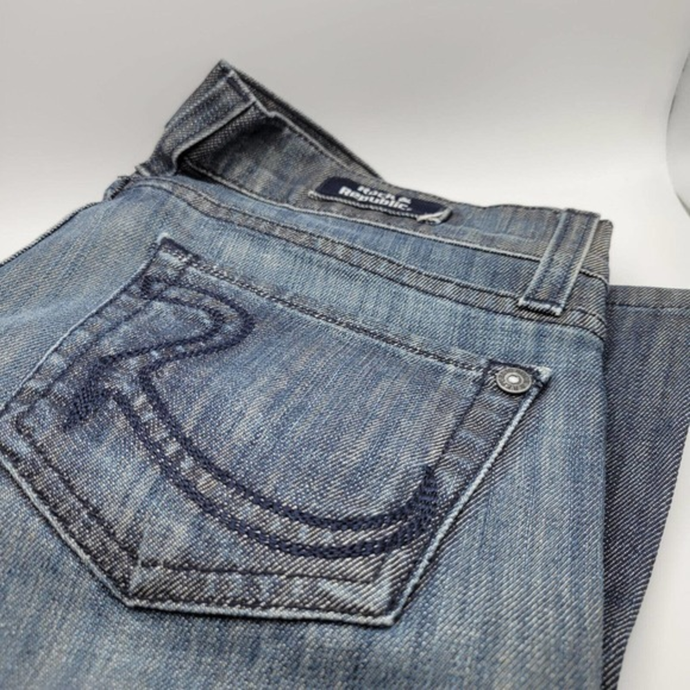 Rock & Republic "Roth" Women's Size 26 Jeans with‎ Back Pocket Embellishments